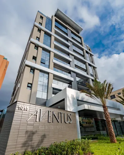 APARTAMENTO com 3 dormitórios à venda por R$ 2.450.000,00 no bairro Champagnat - CURITIBA