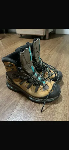 Vendo bota Salomon Quest 4d 2 GTX W feminino