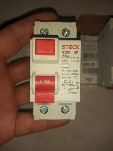I Dr de 25ap  2 polos. Novo.