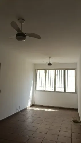 Apartamento 2 Quartos, Suíte, Vaga e Salão em Icaraí