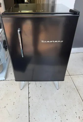 Frigobar Brastemp retrô 76 litros
