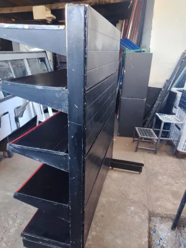 Vende-se gôndolas de aço para supermercado central reforçada