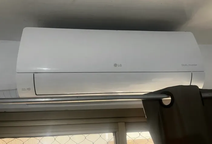 Ar condicionado LG, Split Dual Inverter. 9000 BTU - Pouco tempo de uso. 