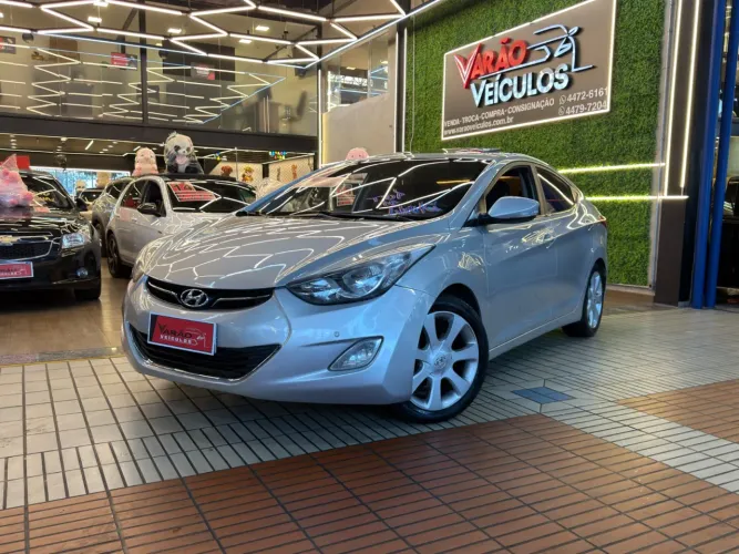 Hyundai Elantra GLS 1.8 16V Aut. 2013