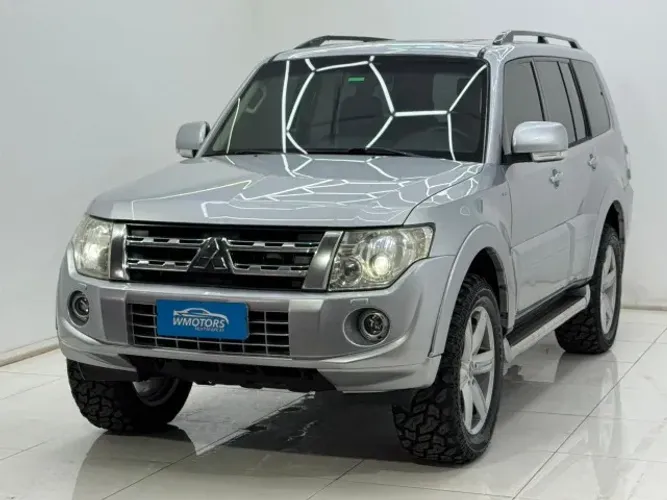 Mitsubishi Pajero HPE Full 3.2 4X4 T.i.dies. 5P AUT 2013