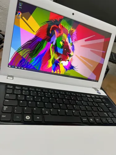 Lote com 03 notebooks em perfeito estado