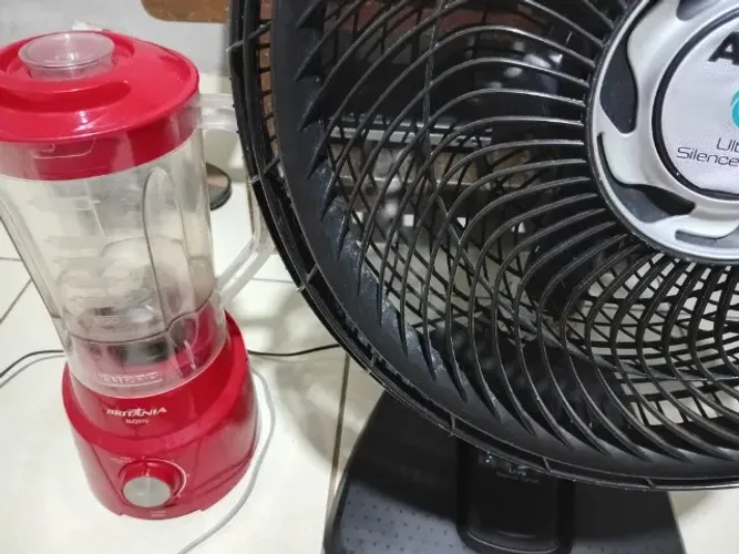 Ventilador Arno turbo grande + liquidificador Britânia semi- novos