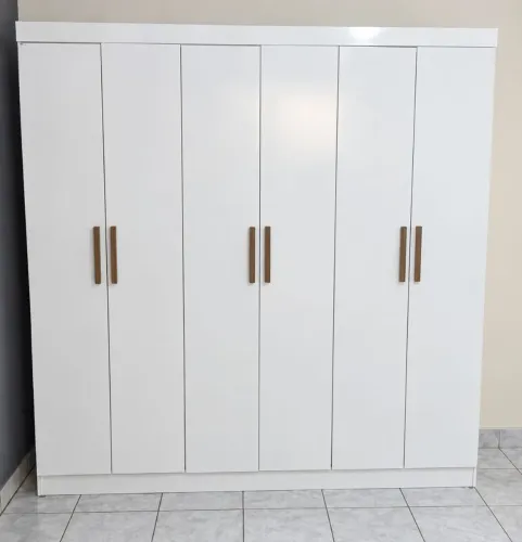 Guarda-roupa 6 portas