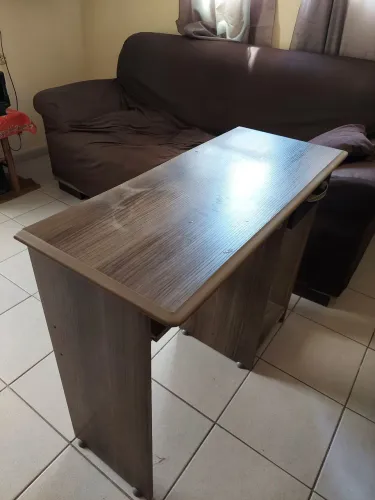 Vende-se Escrivaninha