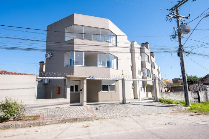 Apartamento à venda no Areal, 90m², 3 dormitórios (1 suíte), lareira, churrasqueira, cozin