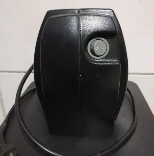 Estabilizador Enermax Bivolt