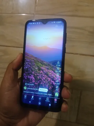 Motorola G8 plus