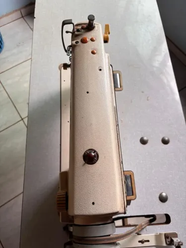 Máquina de costura