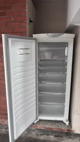 Freezer vertical brastemp 240 L