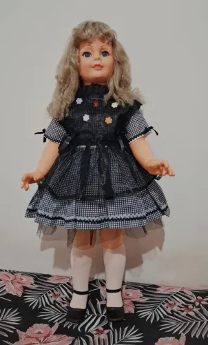  boneca amiguinha antiga apenas o vestido atenção 
