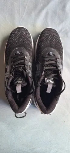 Tênis Fila masculino número 40, pouco uso excelente estado 