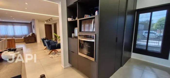 Casa com 4 dormitórios à venda, 446 m² por R$ 2.900.000,00 - Jardim Tereza Cristina - Jund