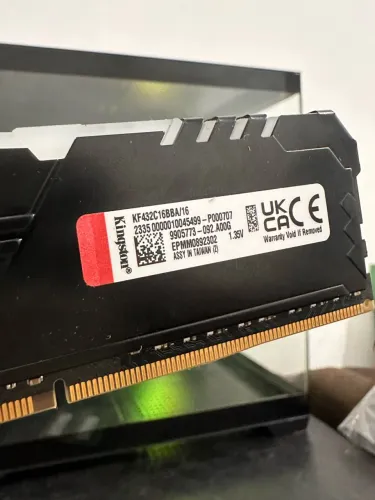 Memória kingston 16GB Rgb