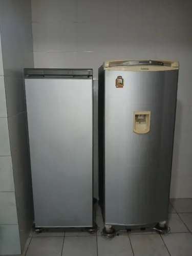 Geladeira Consul Frost Free + Freezer Vertical Prosdócimo - Funcionando
