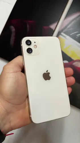 iPhone 11 Face ID funcionando e bateria 100%