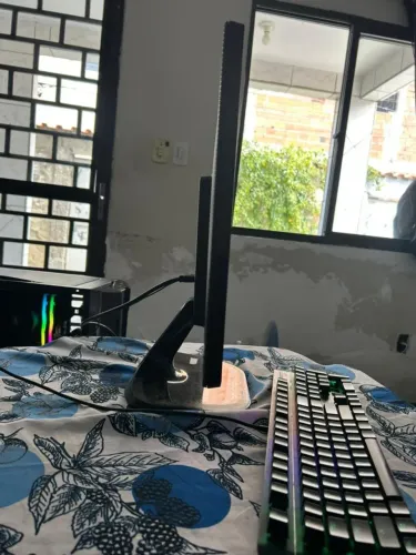 Monitor LG 23 Pol. LED IPS 5ms Preto, 23MP55HQ