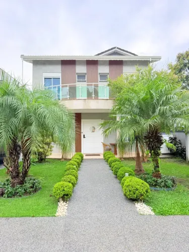Imóvel para venda possui 360 metros quadrados com 4 suítes em Aruã ecopark lagos