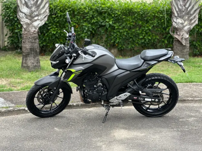 Yamaha Fazer FZ25 250cc 2024 Impecável - Potência, Estilo e Economia!