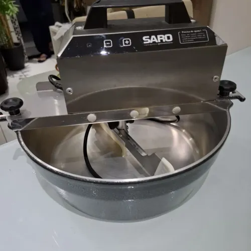 Panela mexedora saro