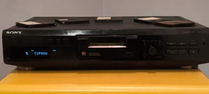 Md Sony MDS JE-330 + 5 disquetes variados