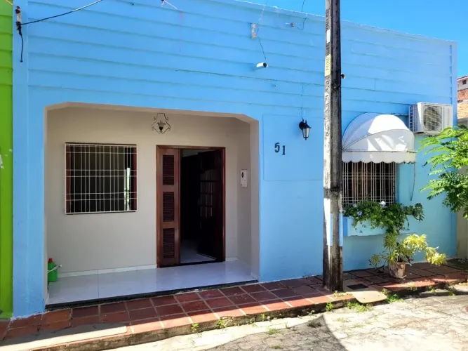 Casa para venda tem 105 metros quadrados com 2 quartos em Centro - Fortaleza - Ceará
