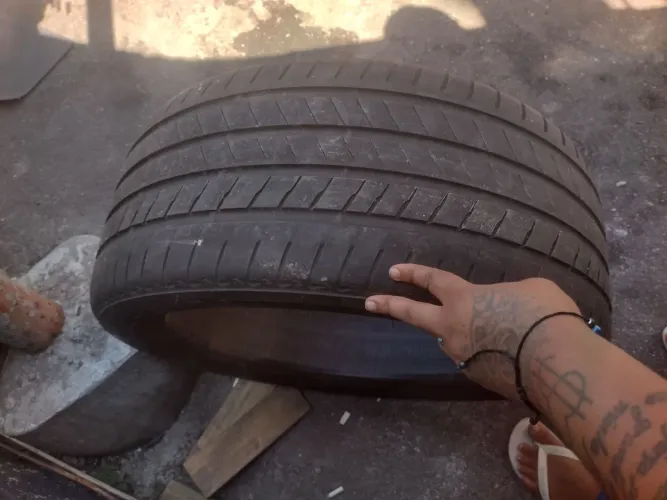 Pneu step de BMW n°20 