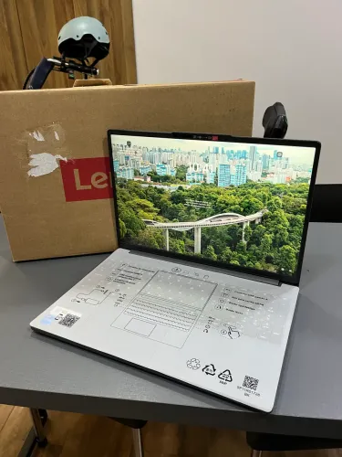IDEAPAD SLIM 3 - Décima Segunda Geração 512GB SSD
