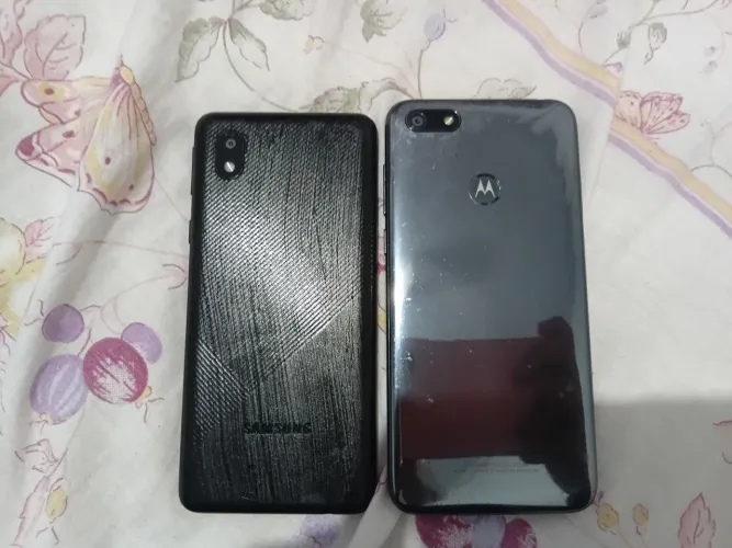 MOTO E6 + GALAXY A01 PLAY