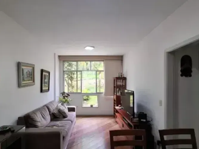 APARTAMENTO MOBILIADO DE 2 QUARRTOS EM BOTAFOGO