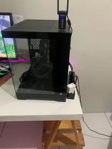 Computador Gamer SEMI NOVO, com caixa de tudo: Ryzen 5 5500 + RX 580 + 16GB RAM 