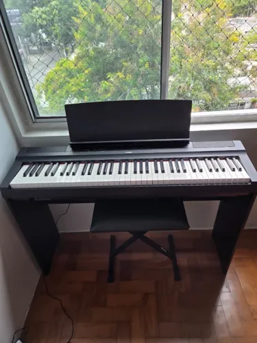 Piano Digital Yamaha P-121