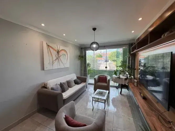 Coroado - Vendo Predio de 3 andares - Galpão / Apartamentos / Casa e Quintal