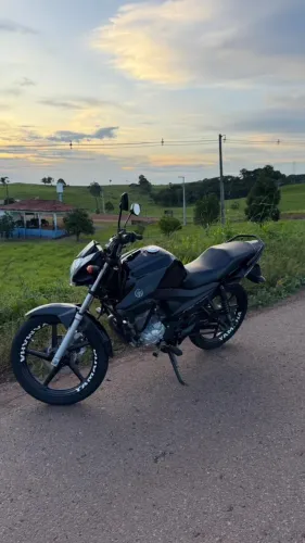 Vende-se moto factor 125, ano 2020.