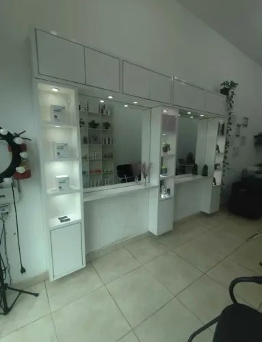 Bancada para salão de beleza ou barbearia 