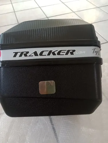 vendo baú trakem 35 litros  