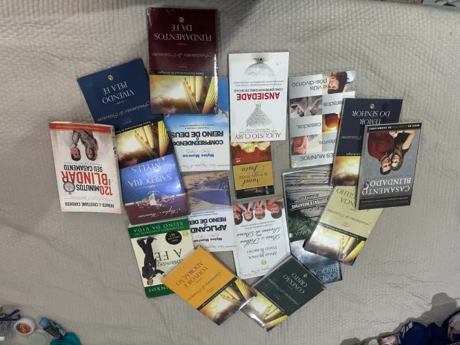 Coleção de livros evangélicos  