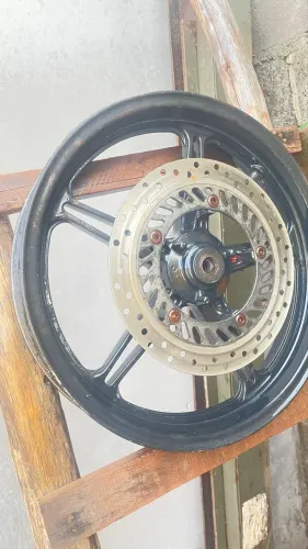 Rodas cb300 freia a disco 