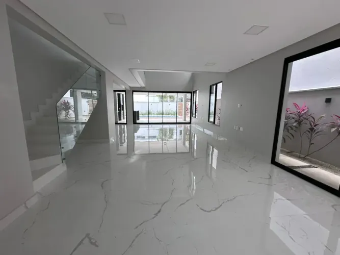 RENAISSANCE, COM 376m2,, 2 PISOS, 4 SUÍTES COM CLOSET, + ESCRITÓRIO, PISCINA, CHURASQUEIR