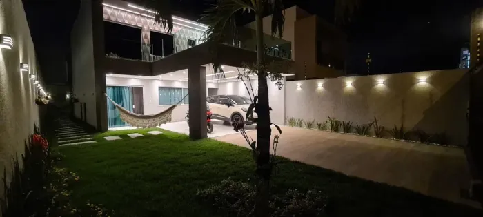 Alugo ou vendo casa de rua publica 3/4 quartos sendo 3 suites perto da UFRB