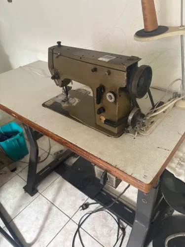 Máquina 550 costura industrial faz casa e costura c 2 agulhas 
