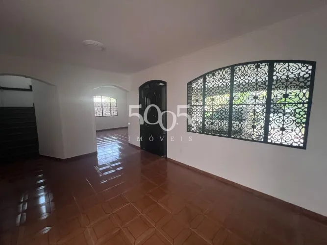 Sobrado para locação no Condomínio Portal de Itu, com 339m² de área construída e 4 quartos