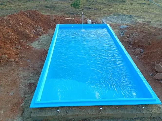 Piscina de fibra 8,30 x 3,30 x 1,40