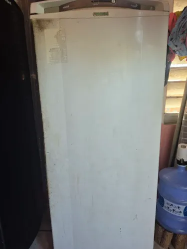 2 GELADEIRAS PARA RETIRADA DE PEÇAS