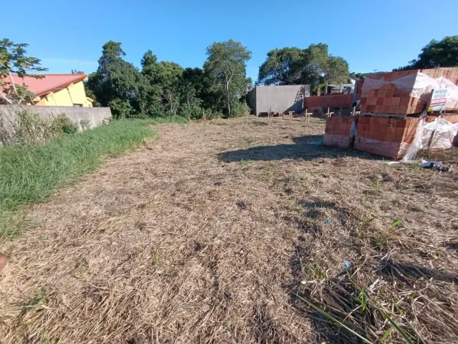Vende-se Terreno no Rio Vermelho 