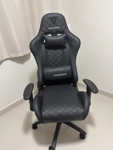 Cadeira Gamer Thunderx3 TGC12 com Encosto Reclinável e Apoio Lombar
